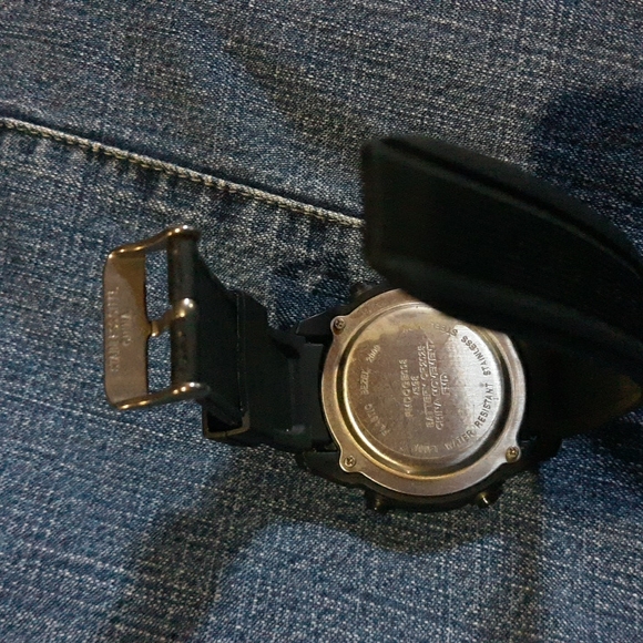 Watch - Picture 3 of 9